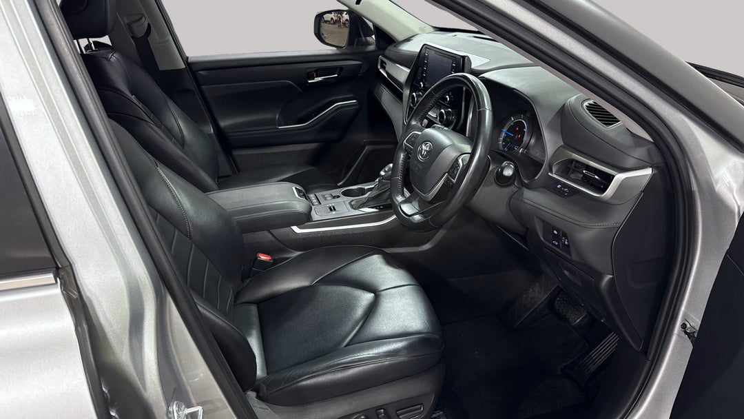 2021 Toyota Kluger Gxl Hybrid AWD, Automatic, 89513 km, Right Side Front Door Cabin View