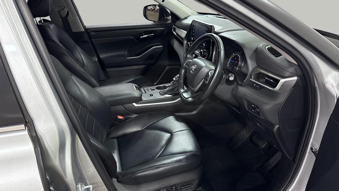 2021 Toyota Kluger Gxl Hybrid AWD, Automatic, 89513 km, Right Side Front Door Cabin View