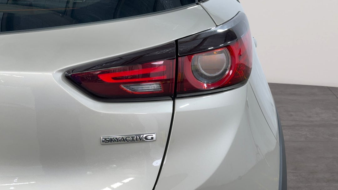 Badge (Boot Right Side)