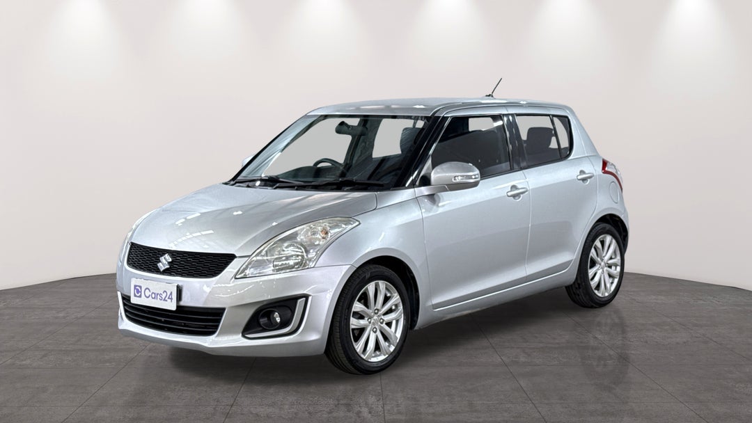 2015 Suzuki Swift Gl Navigator, Automatic, 64729 km, Left Front Diagonal (45- Degree) View