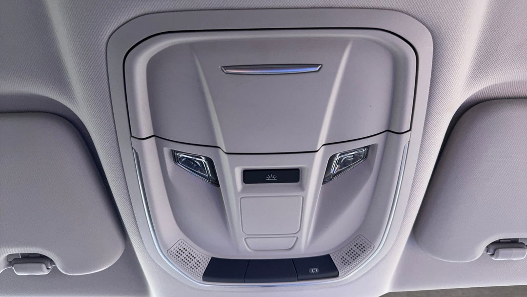 On-Roof Controls/Sunglass holder