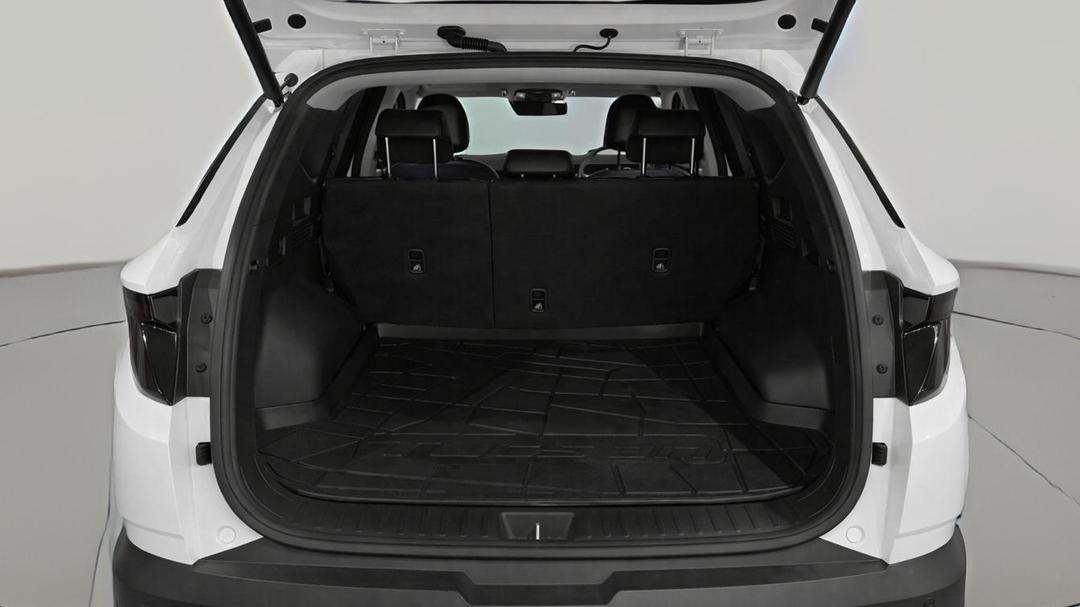 2025 Hyundai Tucson Premium Hybrid (AWD), Automatic, 10997 km, Boot Inside View