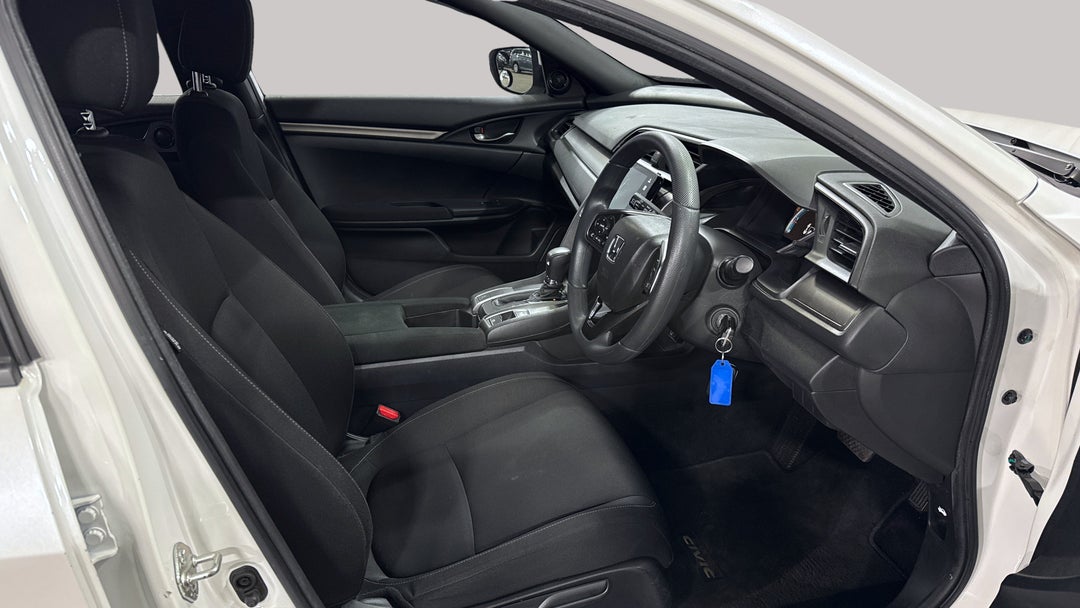 2019 Honda Civic Vti, Automatic, 84739 km, Right Side Front Door Cabin View