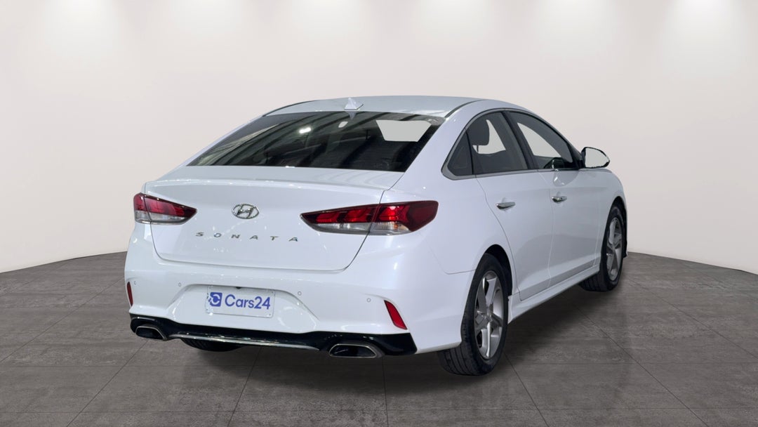 Right Back Diagonal (45- Degree) View