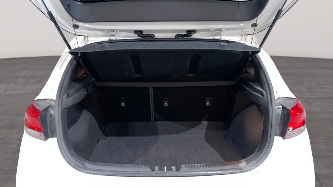 2022 Hyundai i30 Active, Automatic, 51143 km, Boot Inside View