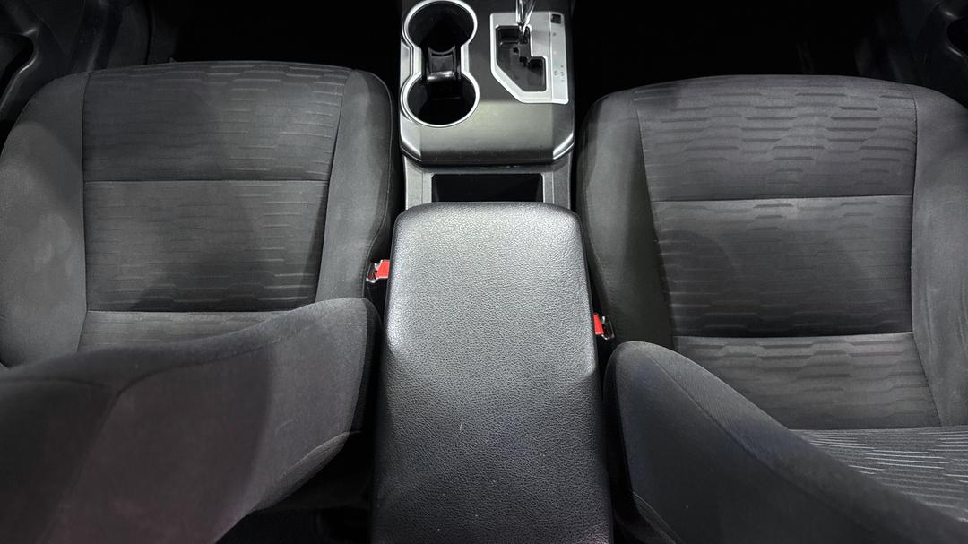 2017 Toyota Camry Rz S.e., Automatic, 134439 km, Center Console