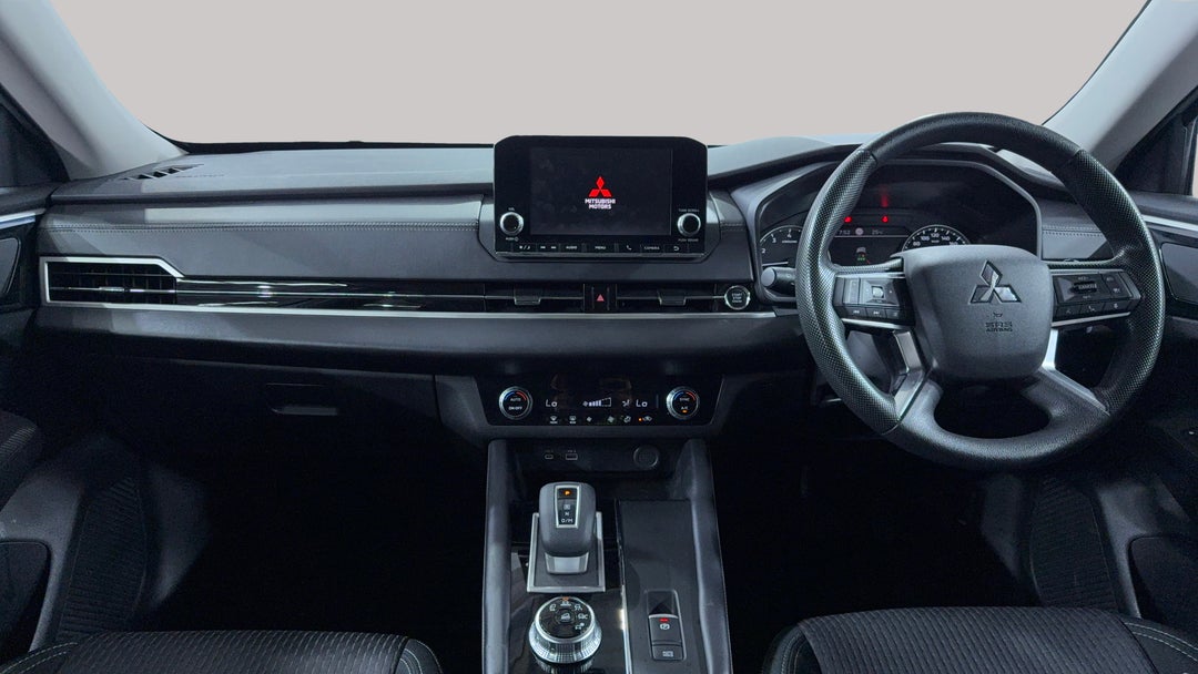 2024 Mitsubishi Outlander Es 5 Seat (2wd), Automatic, 52755 km, Dashboard View