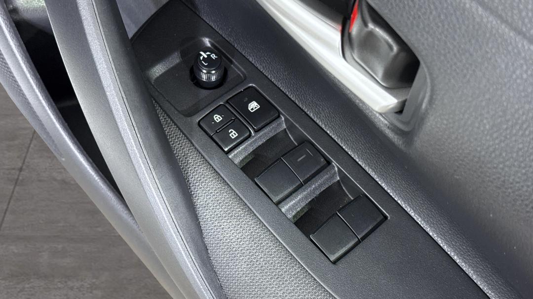 2020 Toyota Corolla Ascent Sport Hybrid, Automatic, 19913 km, Drivers Side Door Panel Controls