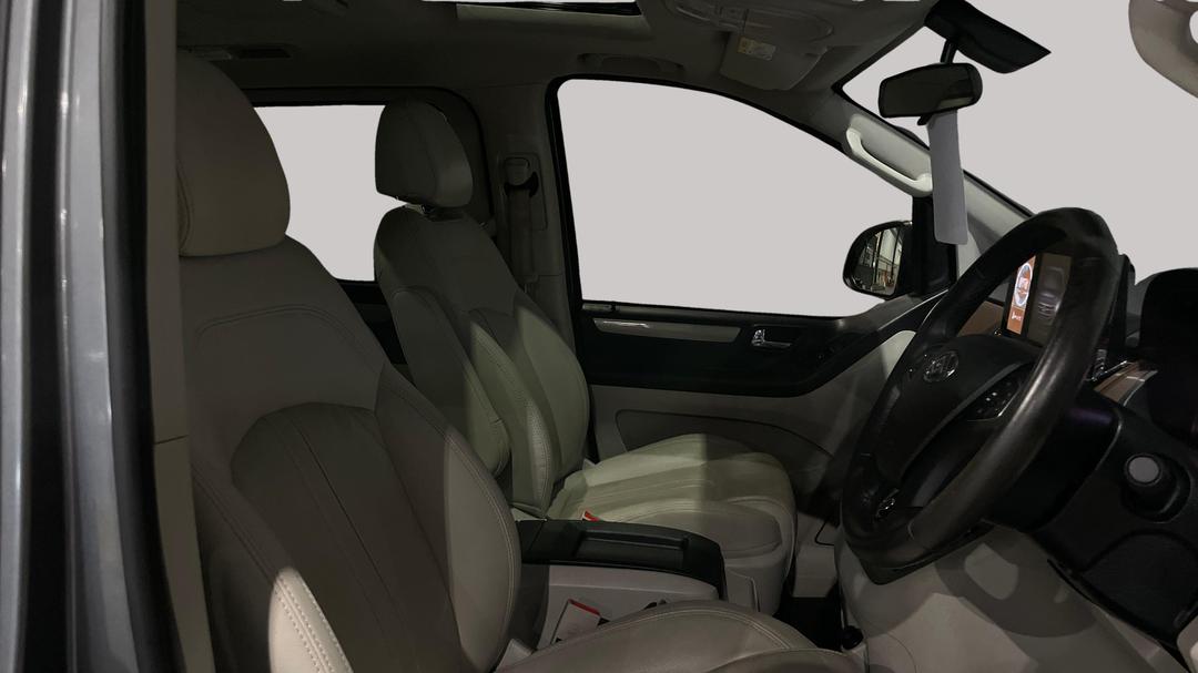 2021 LDV G10 Executive (7 Seat Mpv), Automatic, 72146 km, Right Side Front Door Cabin View