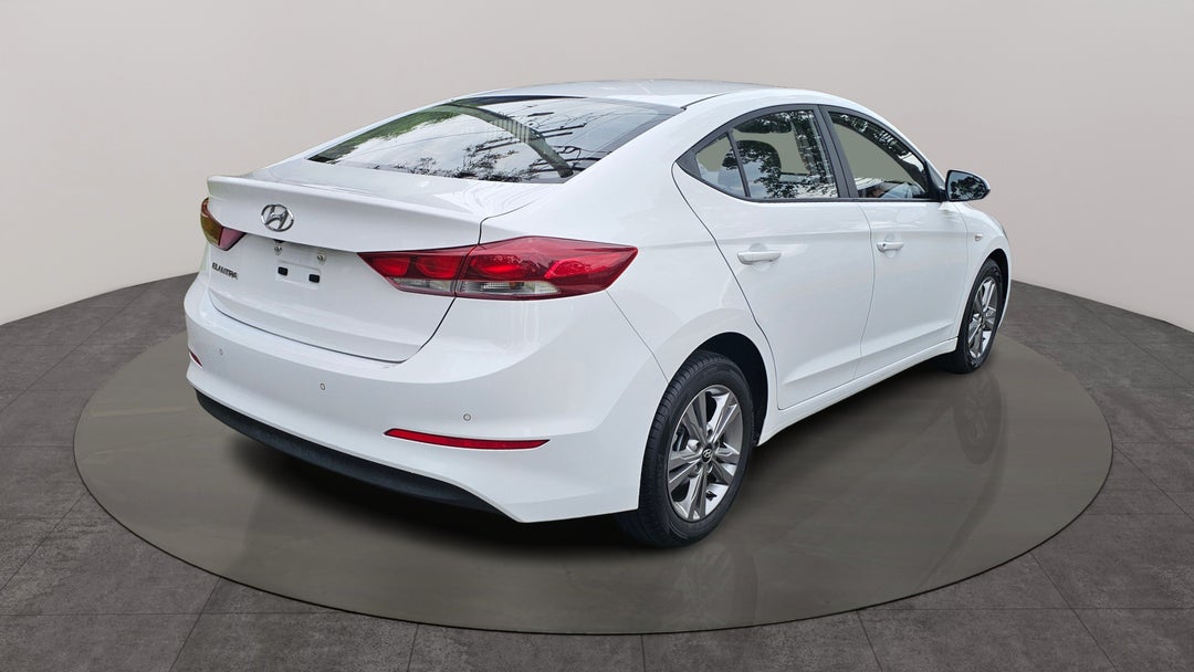 Right Back Diagonal (45- Degree) View