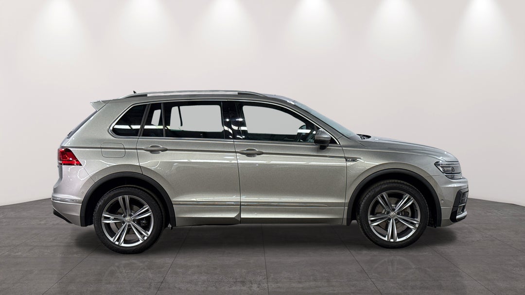 2019 Volkswagen Tiguan 132 Tsi R-line Edition, Automatic, 44280 km, Right Side View