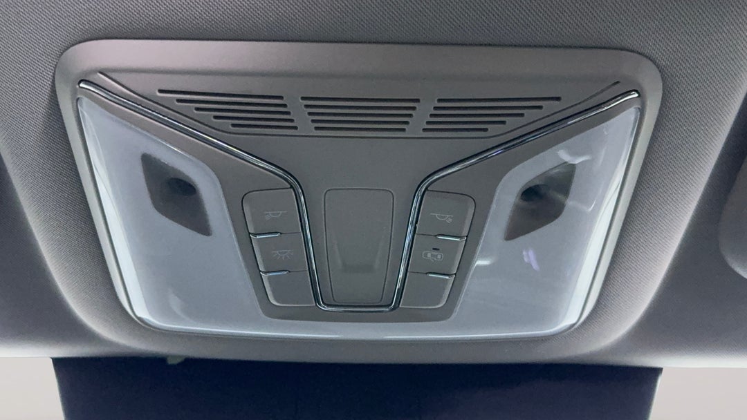 On-Roof Controls/Sunglass holder