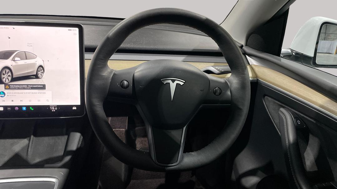 2023 Tesla Model Y Rear-wheel Drive, Automatic, 61253 km, Steering Wheel Close-up
