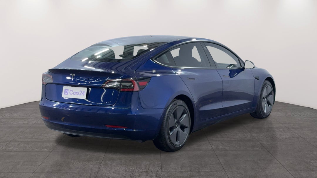 2021 Tesla Model 3 Standard Range Plus RWD, Automatic, 50651 km, Right Back Diagonal (45- Degree) View