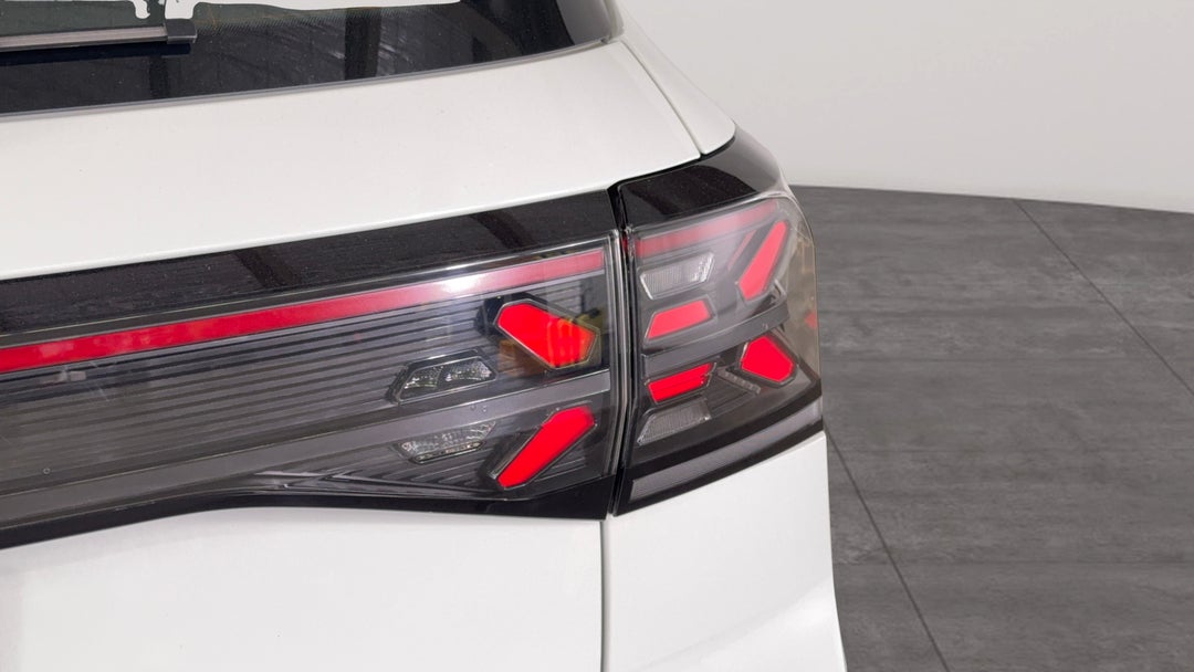 Badge (Boot Right Side)