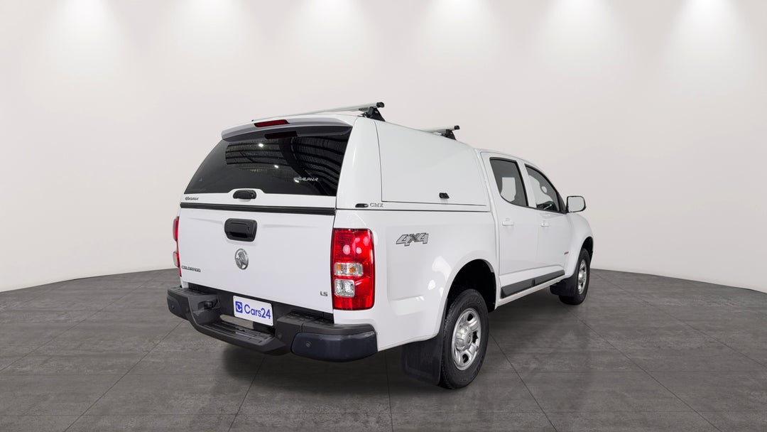 Right Back Diagonal (45- Degree) View