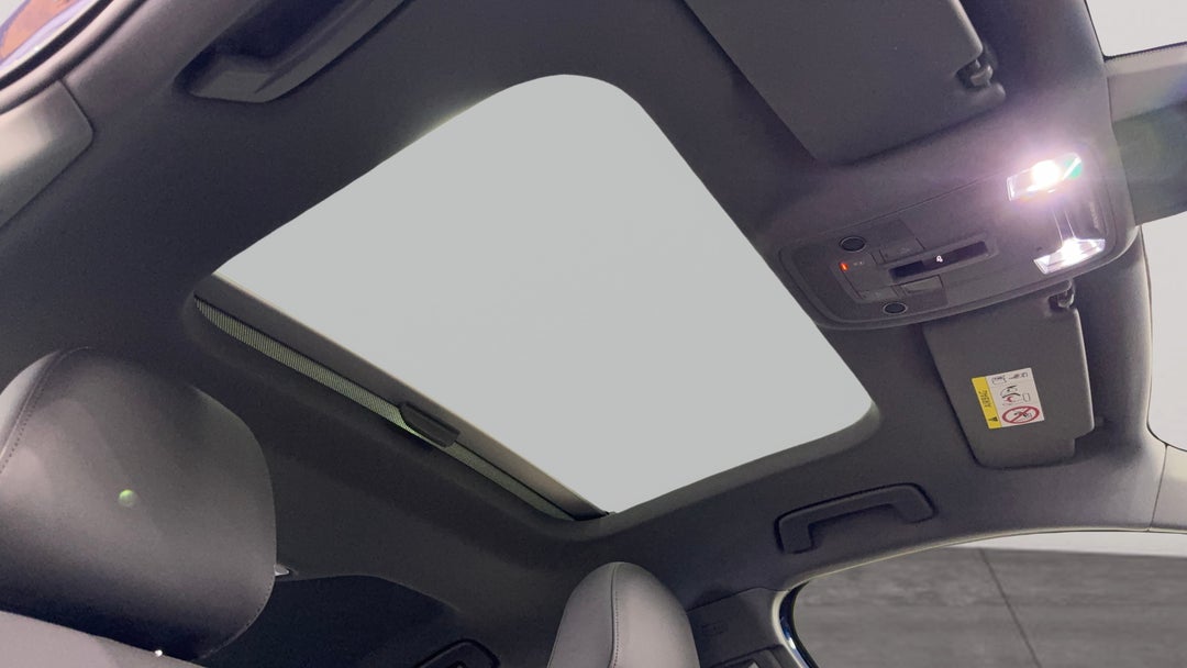 Interior Sunroof/Moonroof