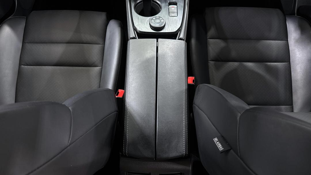 2023 Nissan X-trail St-l (4WD) E-power (hybrid), Automatic, 11977 km, Center Console