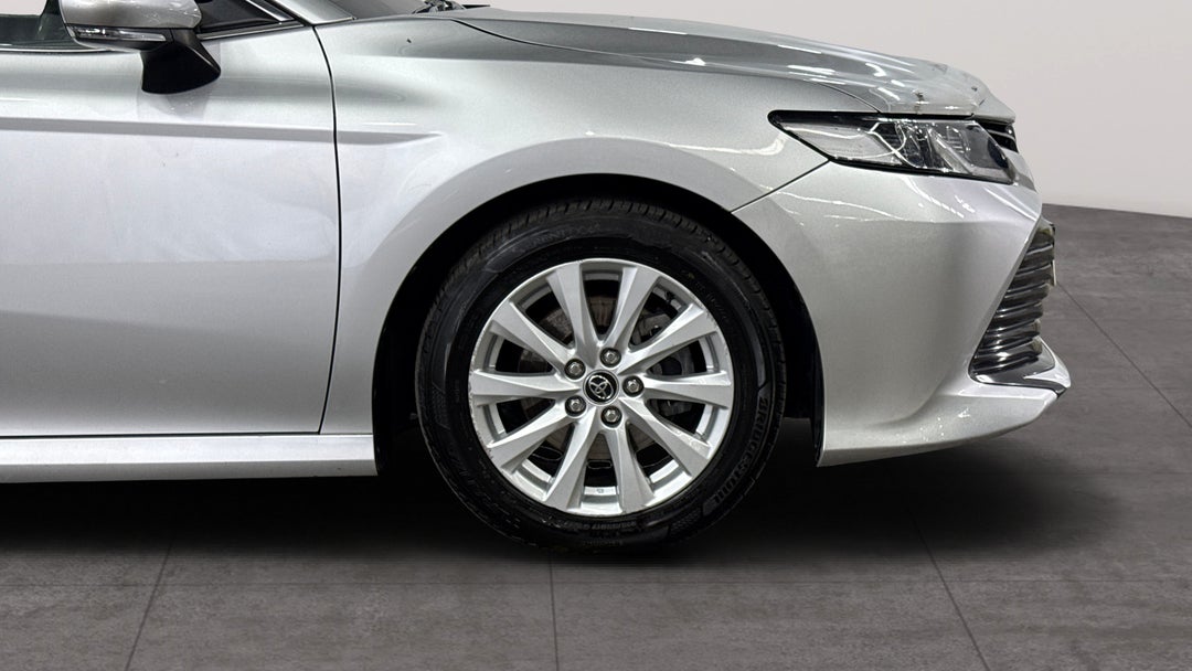 2019 Toyota Camry Ascent, Automatic, 72812 km, Right Front Wheel