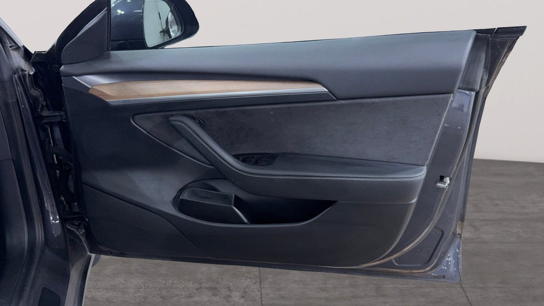 2021 Tesla Model 3 Standard Range Plus Rwd, Automatic, 69921 km, Speaker View