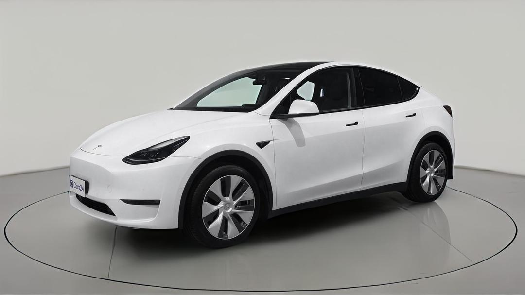 2023 Tesla Model Y Long Range, Automatic, 53446 km, Left Front Diagonal (45- Degree) View