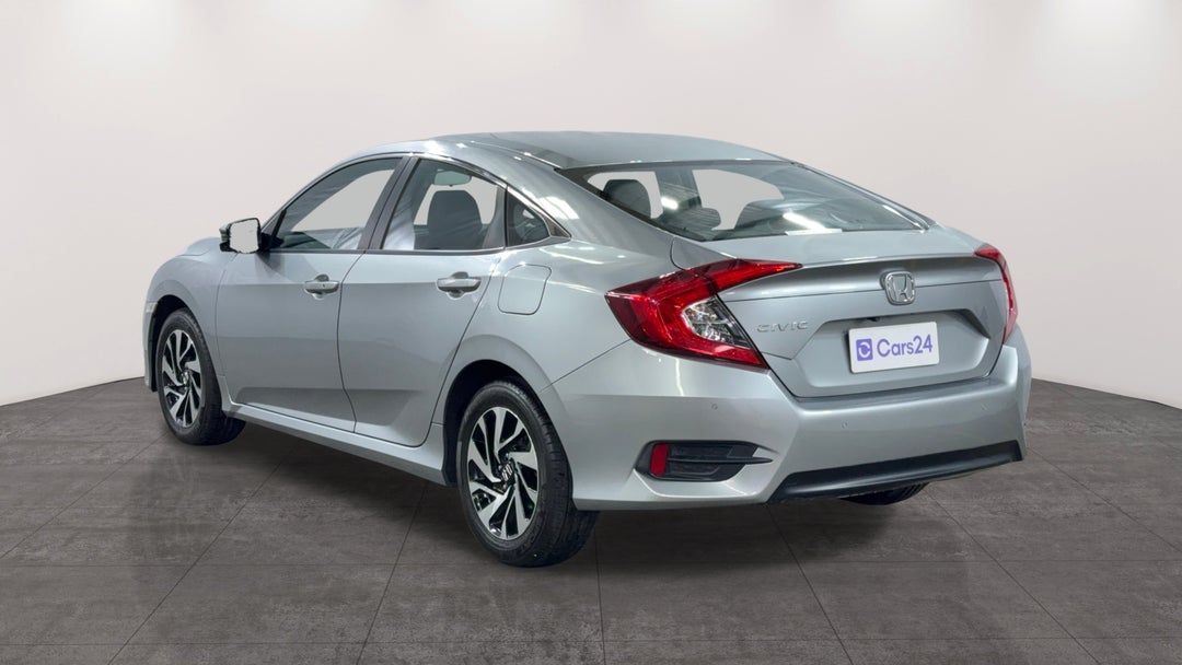 Left Back Diagonal (45- Degree) View