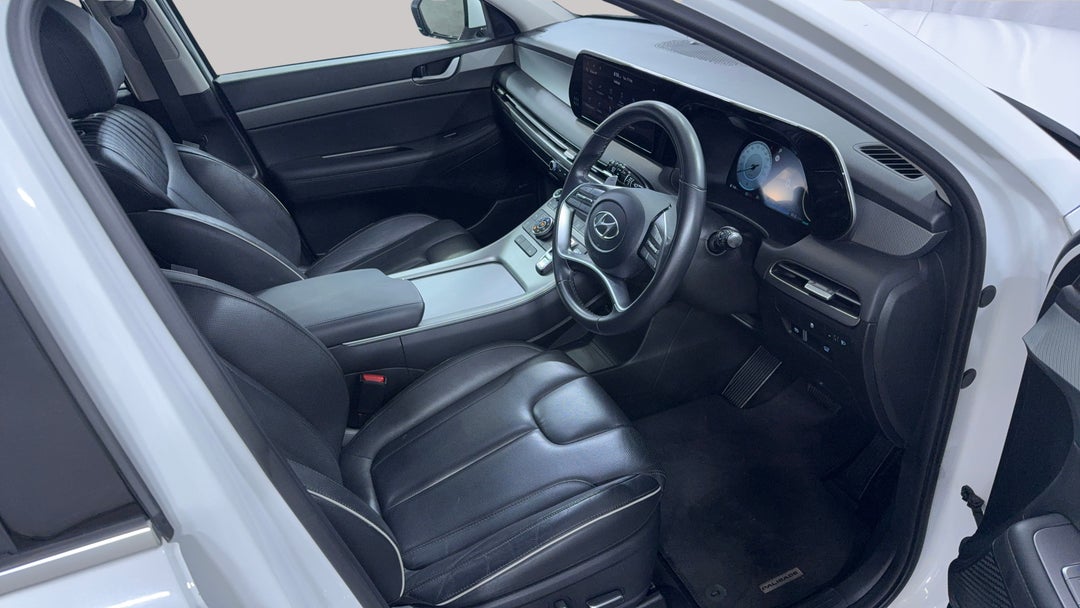 2023 Hyundai Palisade Elite (8 Seat), Automatic, 38231 km, Right Side Front Door Cabin View