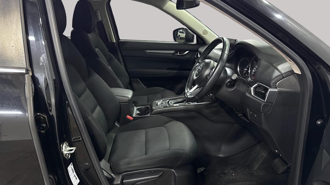 2017 Mazda CX-5 Maxx Sport (4x4), Automatic, 53462 km, Right Side Front Door Cabin View