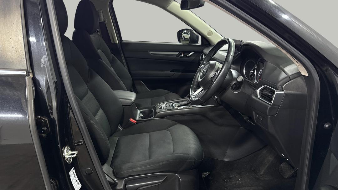 2017 Mazda CX-5 Maxx Sport (4x4), Automatic, 53462 km, Right Side Front Door Cabin View