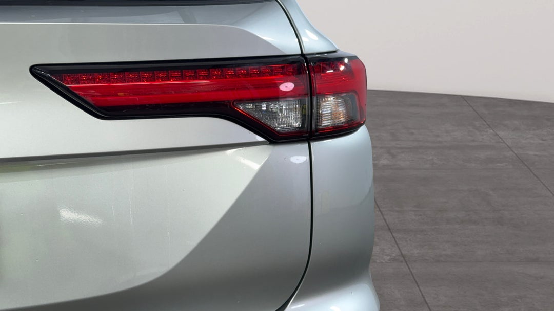 Badge (Boot Right Side)