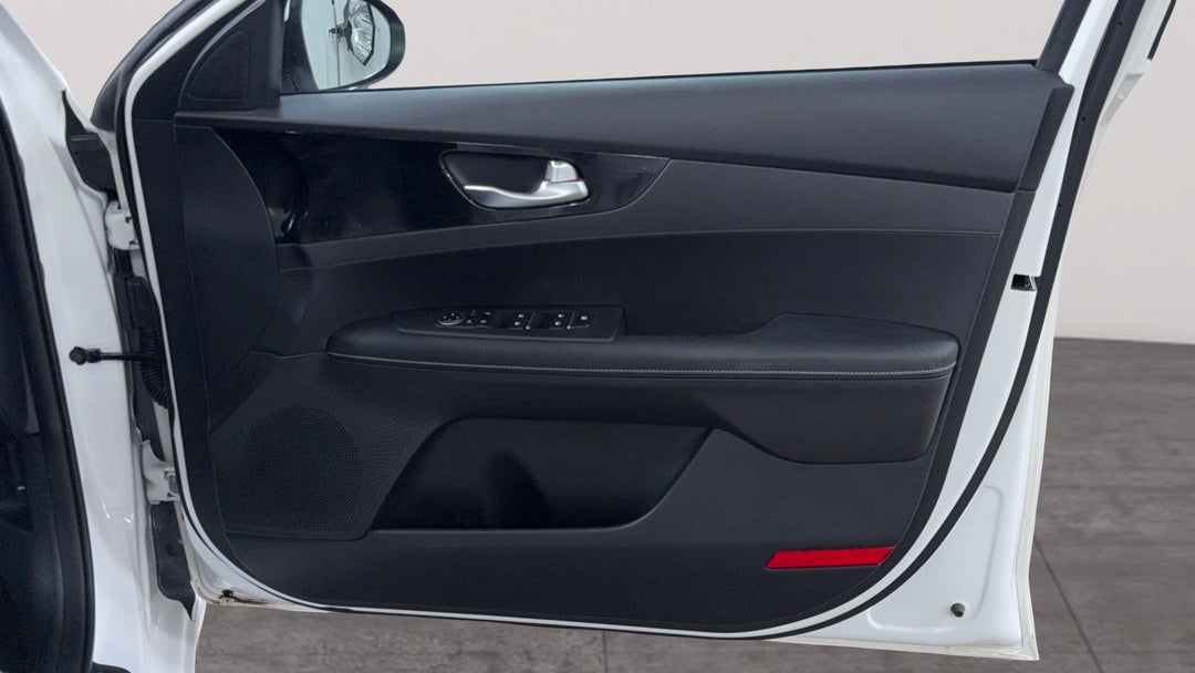 2022 Kia Cerato Sport+, Automatic, 22866 km, Speaker View