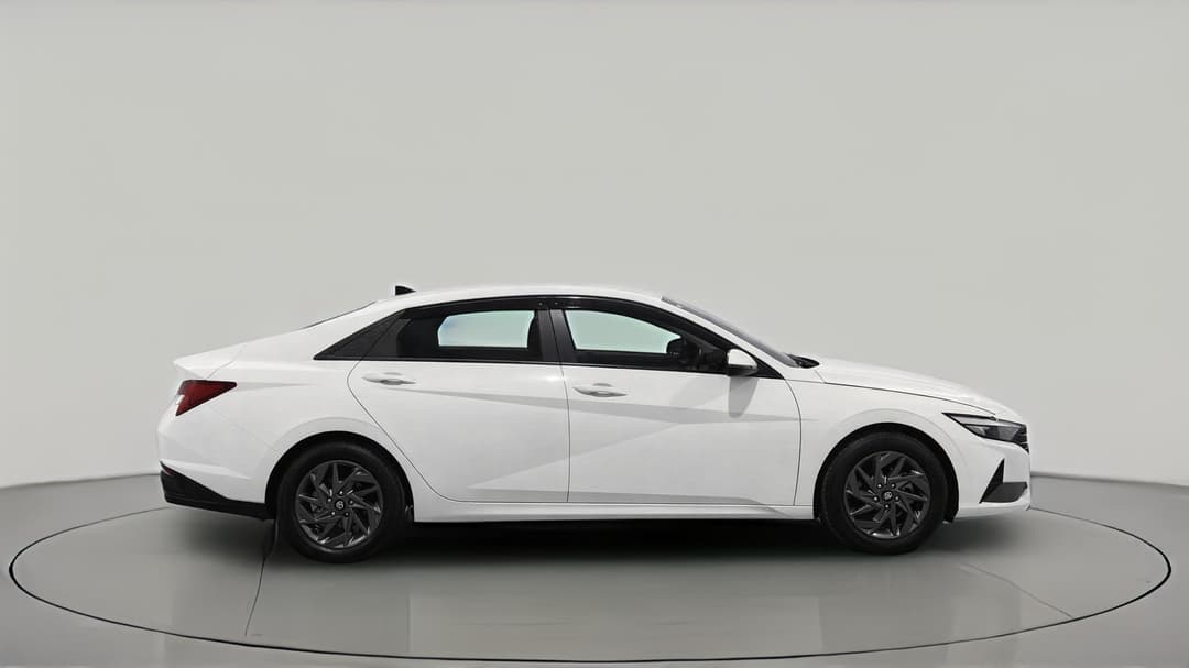 2024 Hyundai i30 Hev 1.6p Dct, Automatic, 11921 km, Right Side View