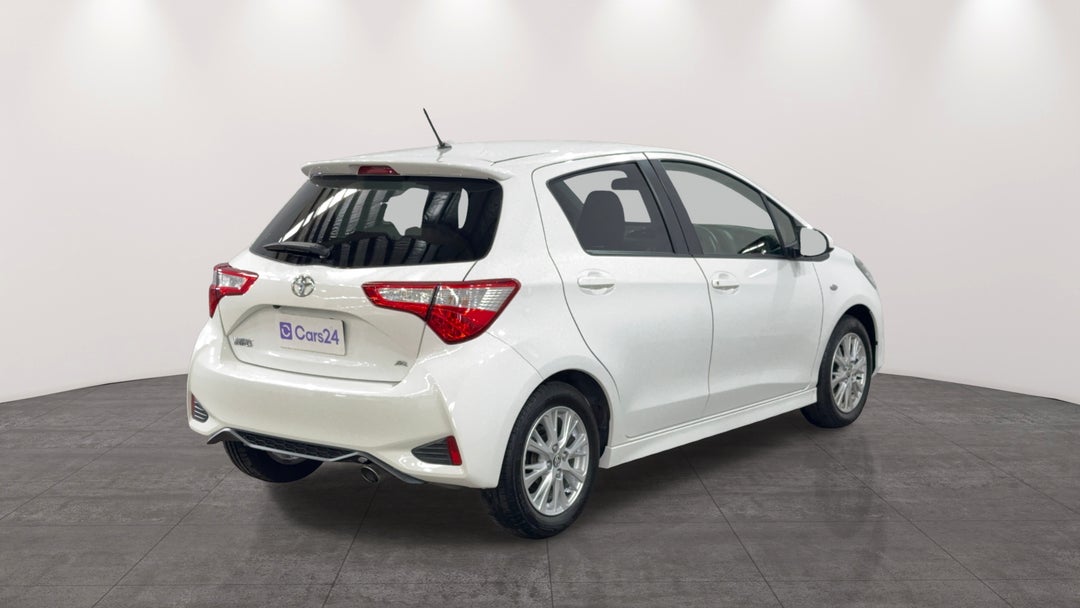 Right Back Diagonal (45- Degree) View