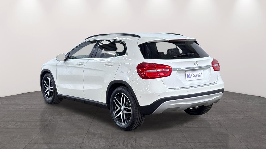 2016 Mercedes-benz GLA 180, Automatic, 90592 km, Left Back Diagonal (45- Degree) View