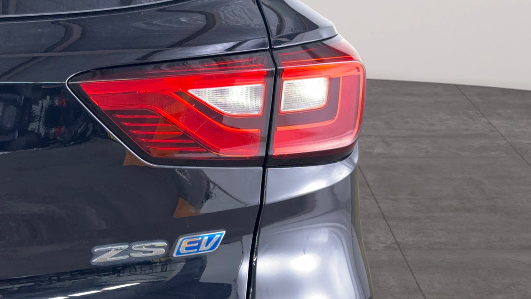 Badge (Boot Right Side)