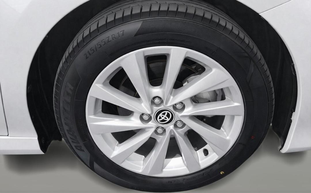 2023 Toyota Camry Ascent, Automatic, 43922 km, Right Front Wheel