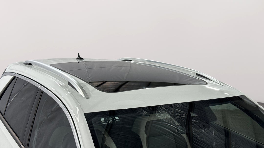 2021 Volkswagen T-roc 140tsi Sport, Automatic, 84710 km, Roof/Sunroof View