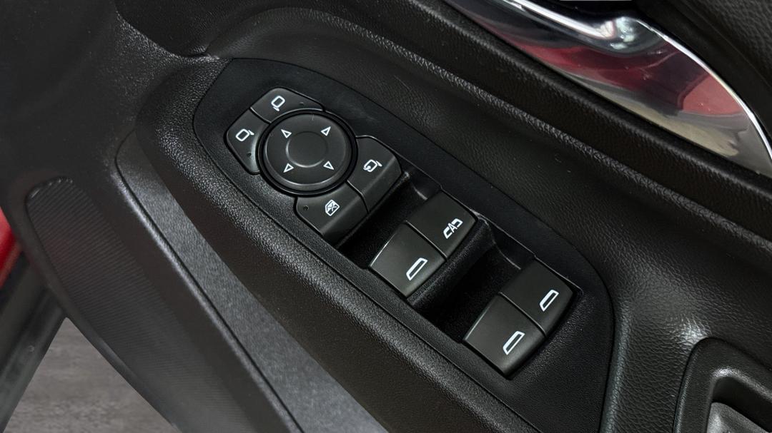 2019 Holden Equinox Lt Black Edition (FWD), Automatic, 88034 km, Drivers Side Door Panel Controls