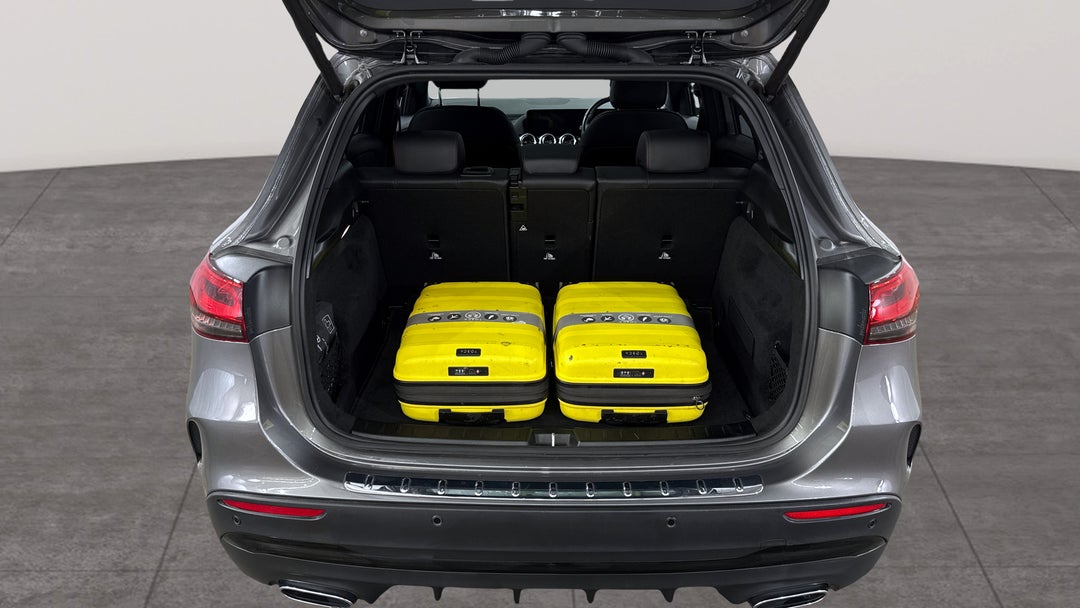 2022 Mercedes-benz GLA 250 4matic, Automatic, 33906 km, Boot Inside View with Luggage