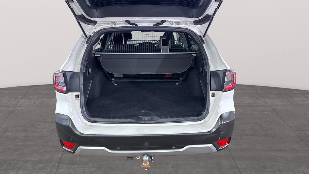 2021 Subaru Outback AWD, Automatic, 85753 km, Boot Inside View