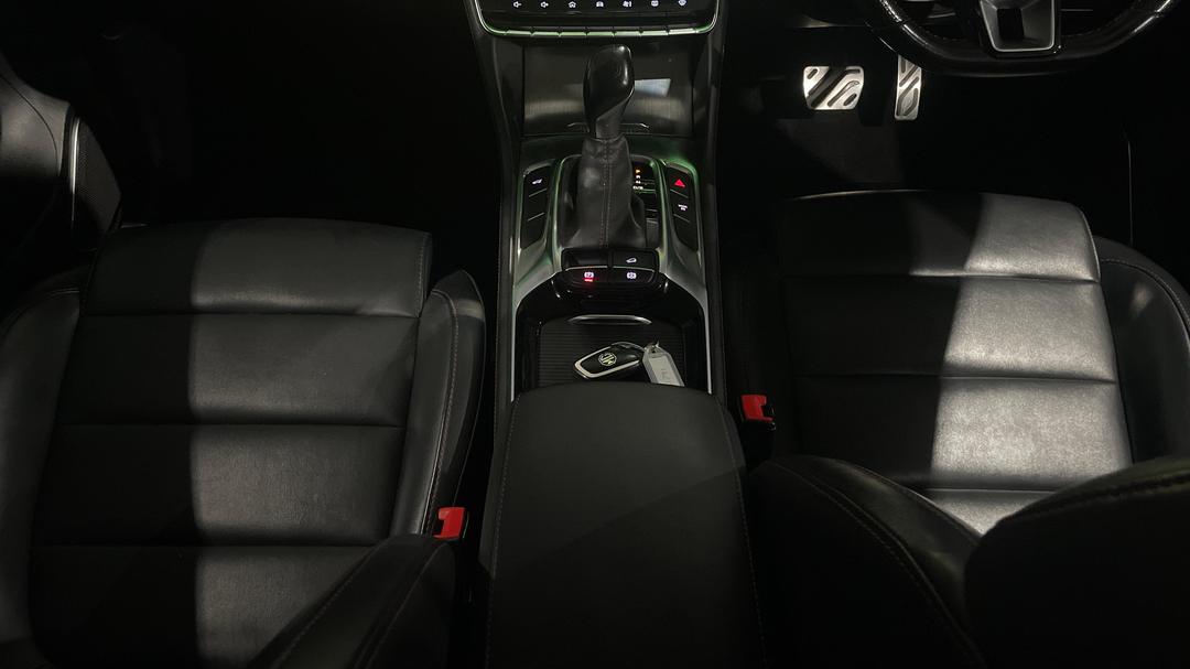 2023 MG HS Excite, Automatic, 54803 km, Center Console