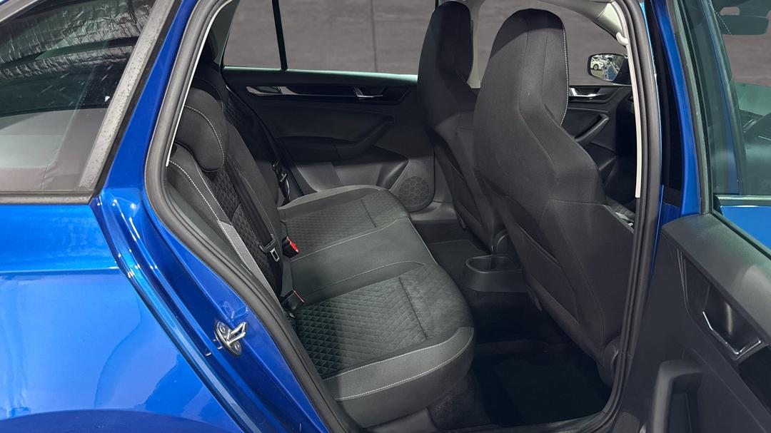 2018 SKODA Rapid Spaceback 92 Tsi, Automatic, 52040 km, Right Side Rear Door Cabin View