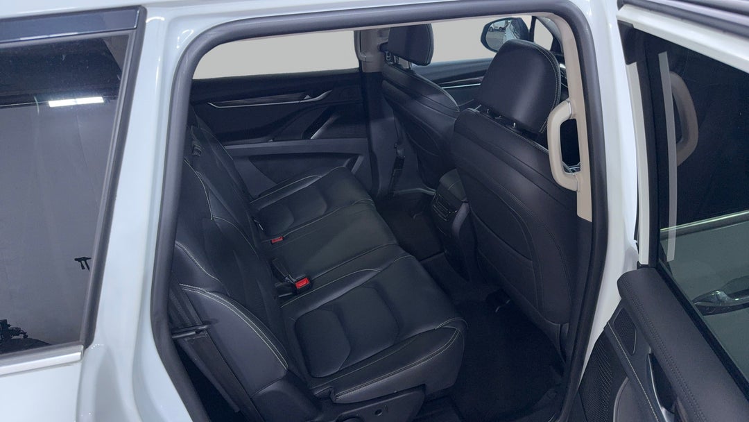 2022 LDV D90 Executive (4WD) D20, Automatic, 50396 km, Right Side Rear Door Cabin View