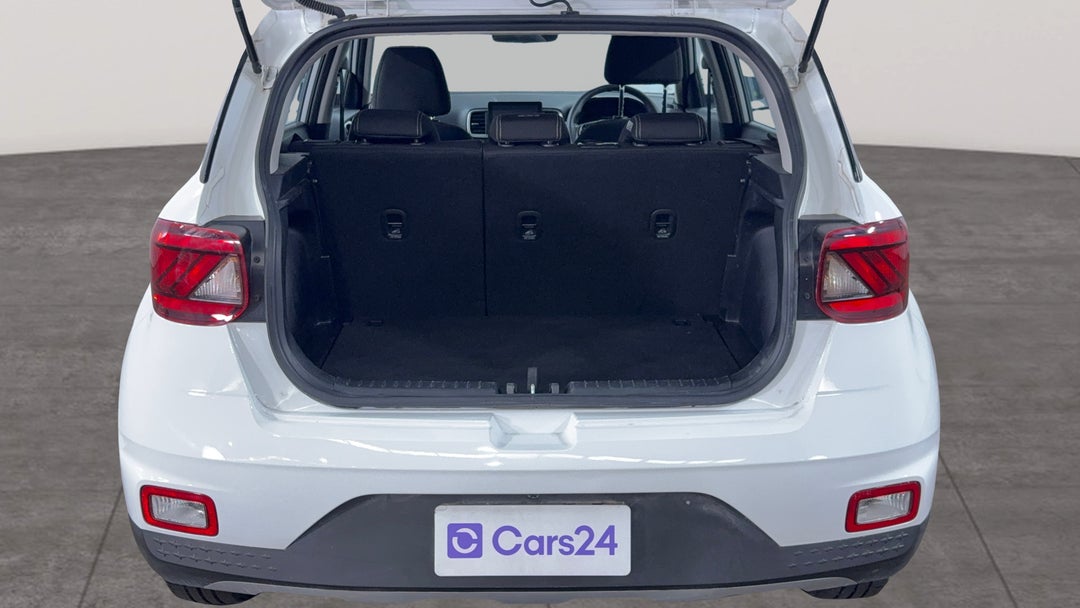 2023 Hyundai Venue Venue, Automatic, 57413 km, Boot Inside View