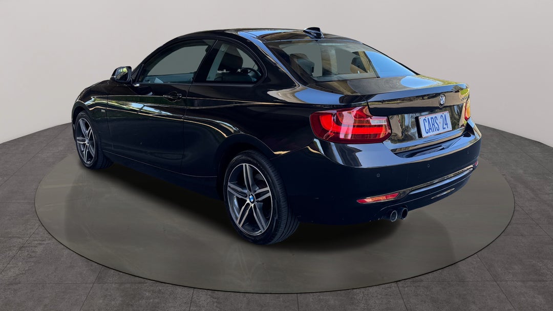 Left Back Diagonal (45- Degree) View