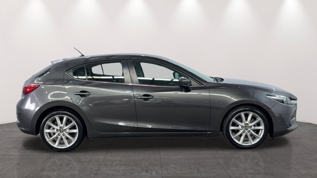 2017 Mazda 3 Sp25, Manual, 118411 km, Right Side View