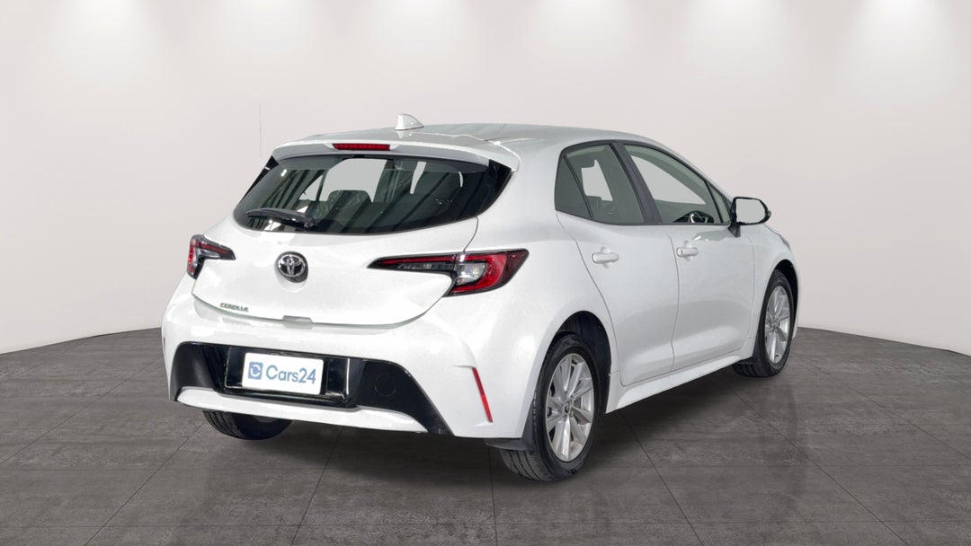 Right Back Diagonal (45- Degree) View