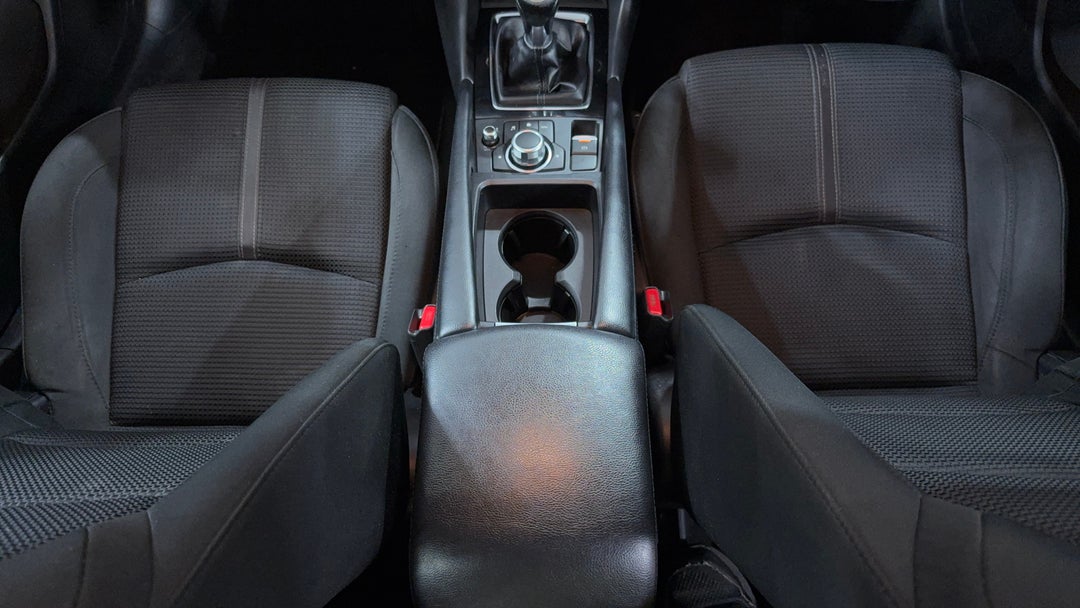 2017 Mazda 3 Sp25, Manual, 118411 km, Center Console