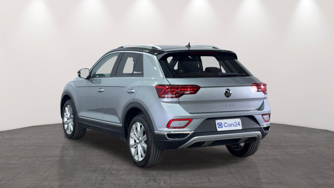 Left Back Diagonal (45- Degree) View