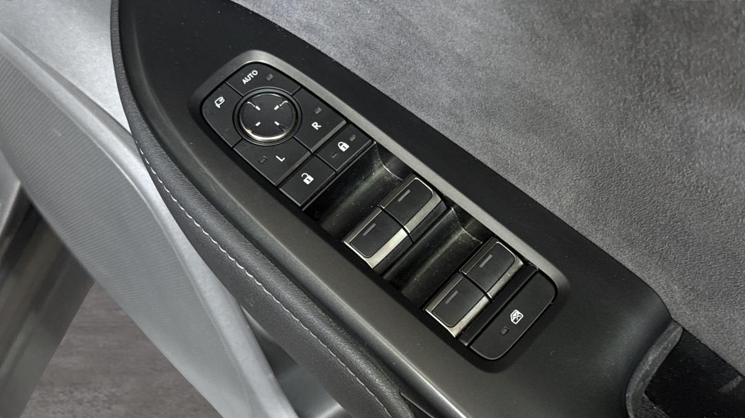 2023 Lexus Rz450e Sports Luxury, Automatic, 27227 km, Drivers Side Door Panel Controls